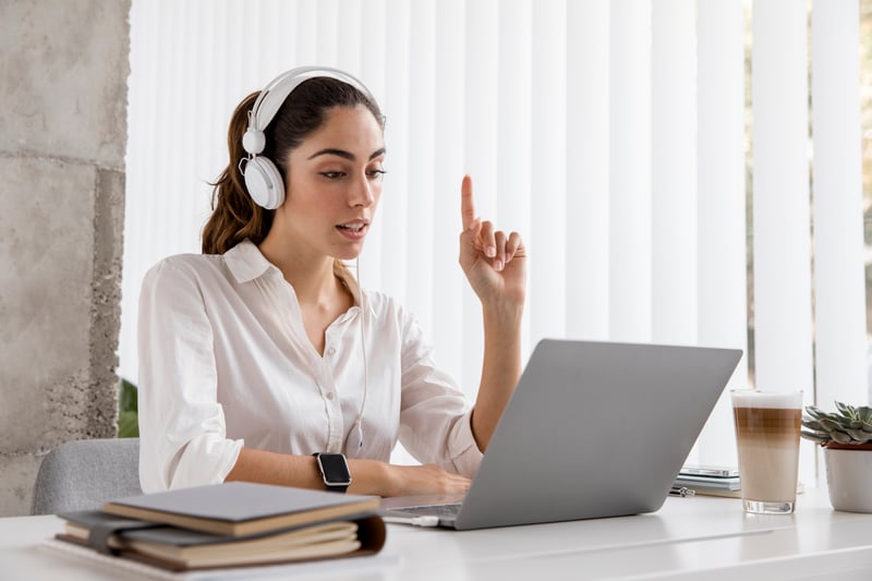 Cómo elegir la capacitación en línea adecuada para tus empleados